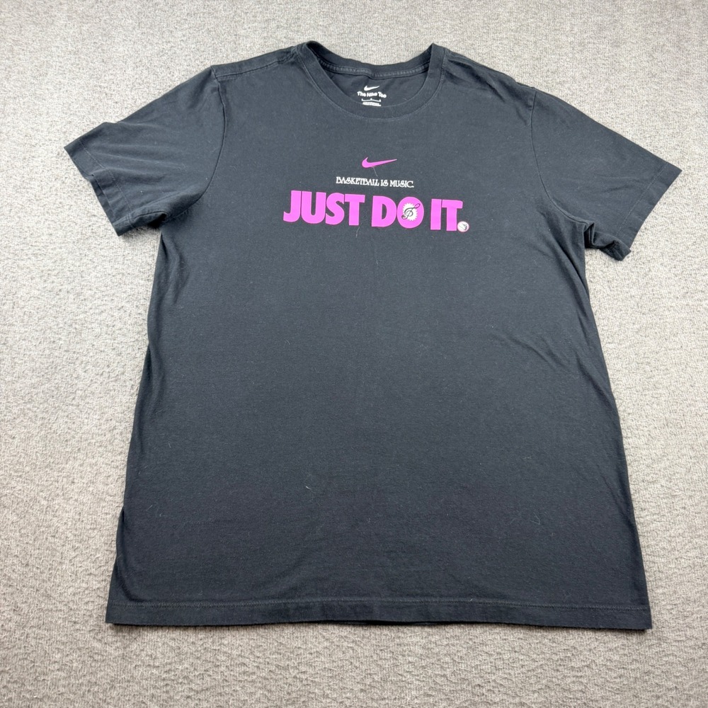 Nike Men's L Large Basketball Is Music Just Do It Graphic T-Shirt Black Pink‎
